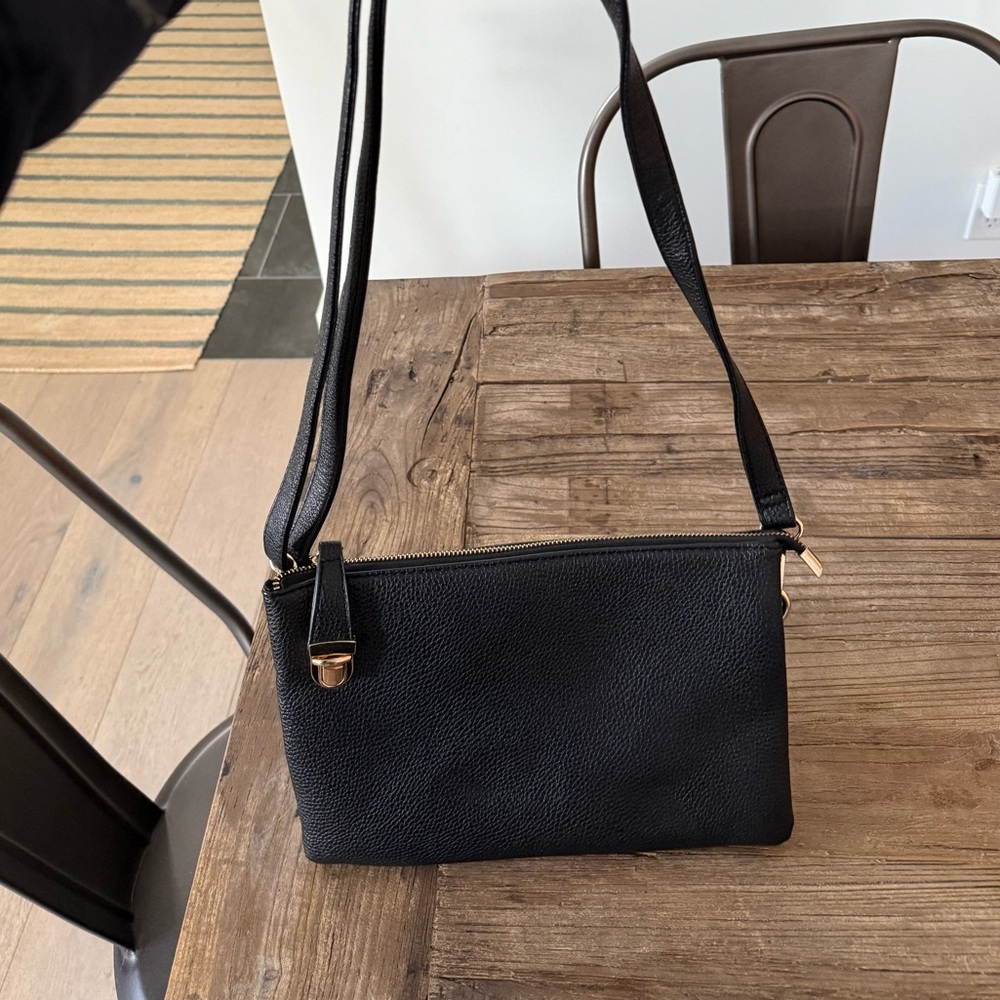 Elegant Black Leather Shoulder Bag